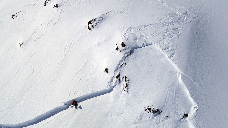 Ve dvou lavinách ve francouzských Alpách zahynulo pět lidí